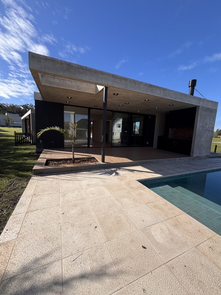 Casa 3 Amb. - con Piscina - Barrio Privado Arenas Chico